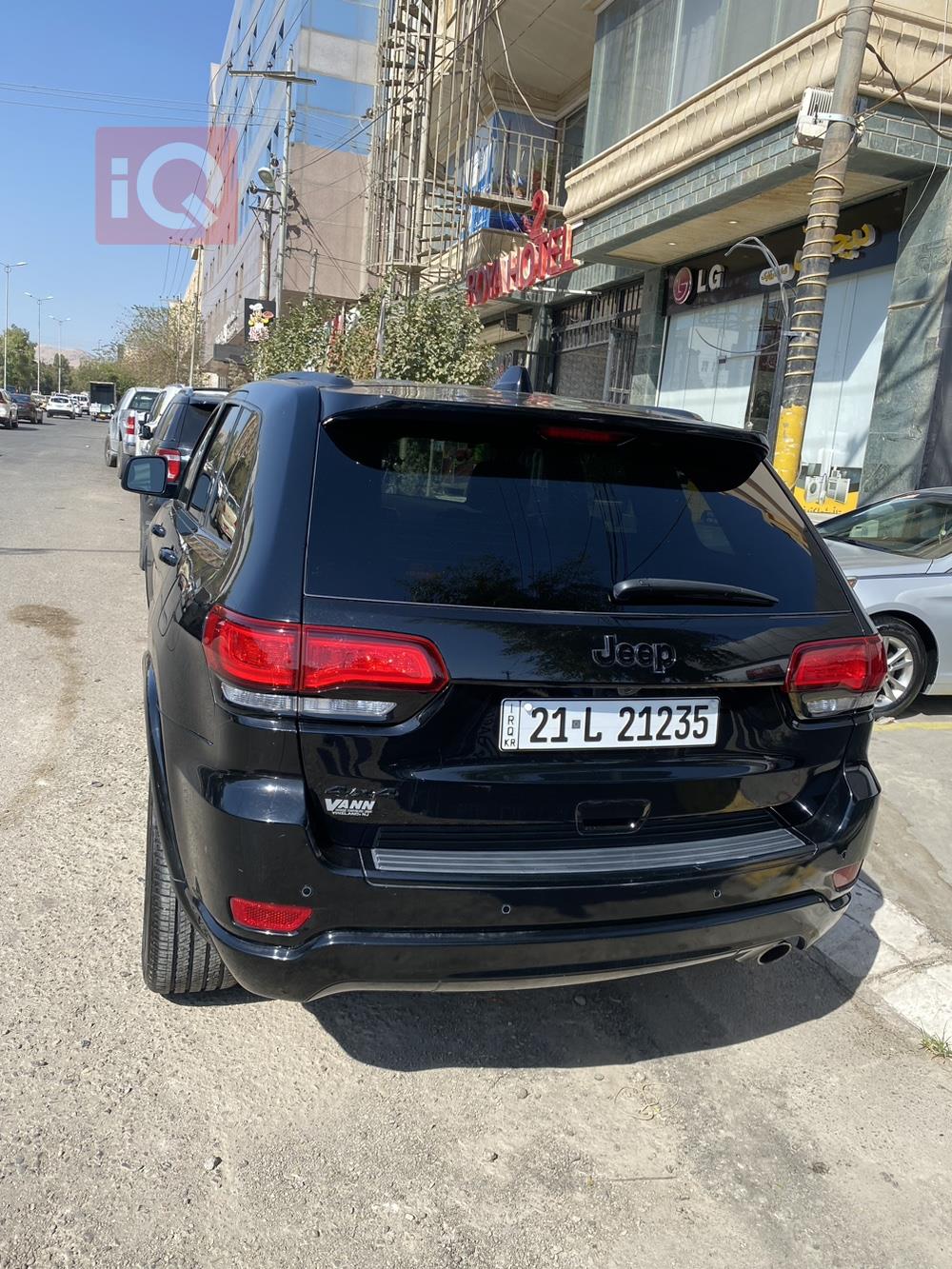 جیپ گراند شیرۆکی